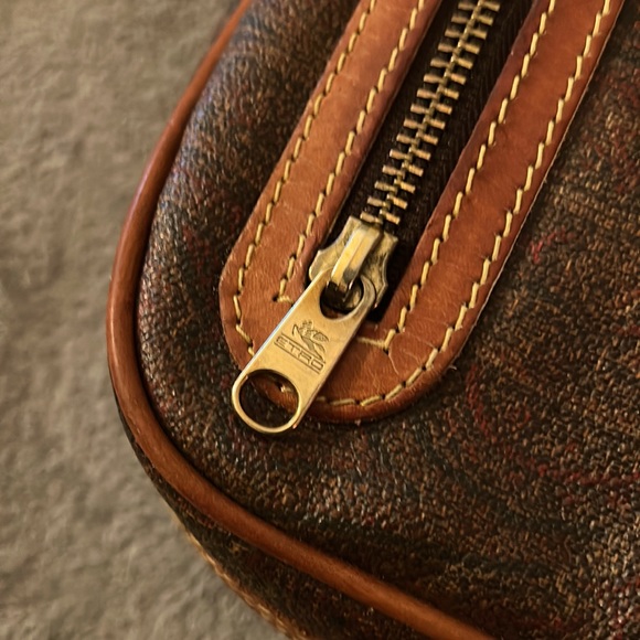 Vintage Etro Pouch in Classic Paisley and Leather - Picture 7 of 13